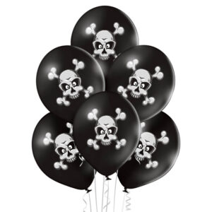 czarne balony z białym nadrukiem czaszki i kości